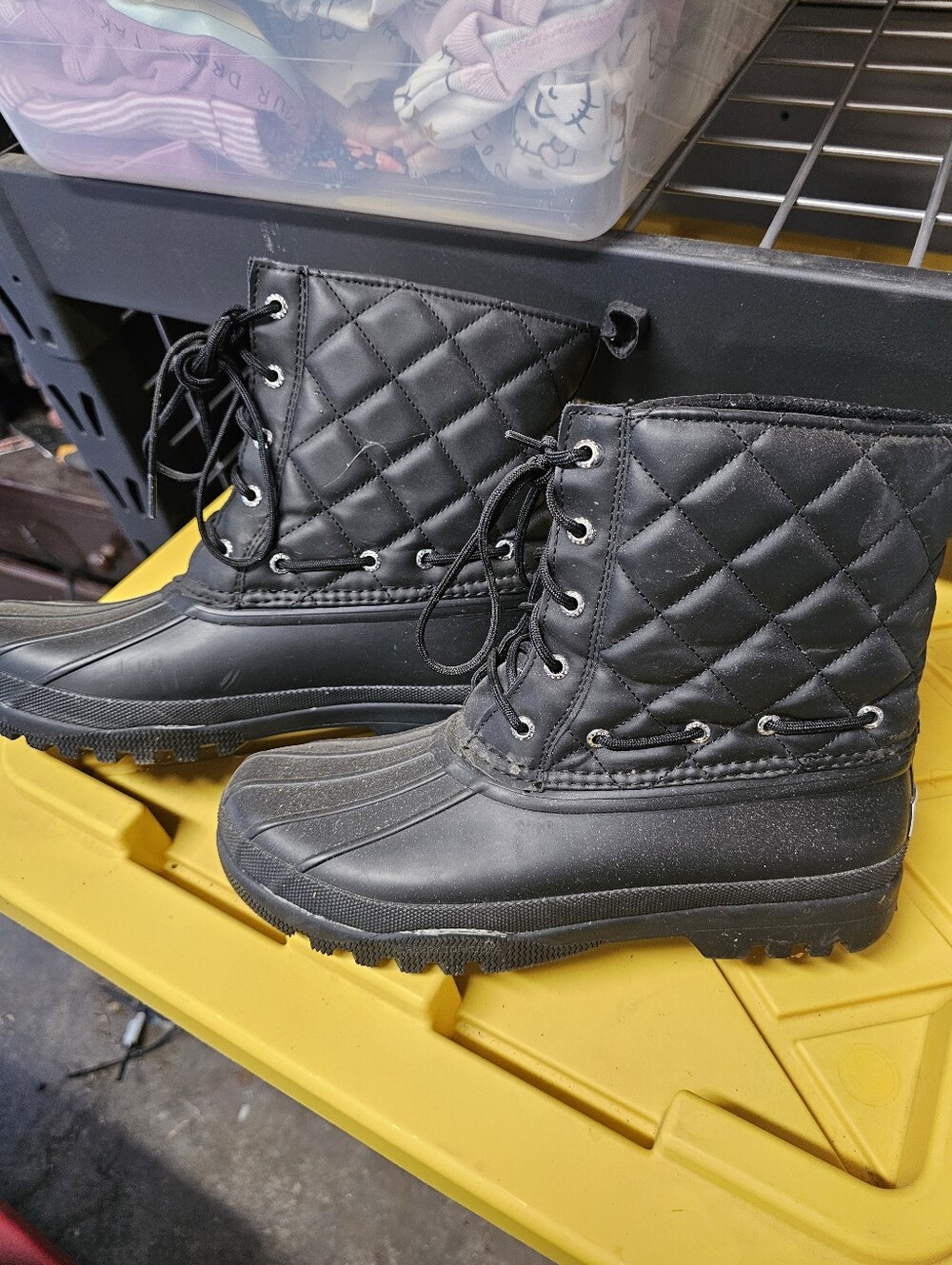 SPERRY Women's size 9 Quilted Lace-Up Waterproof Winter Boots - Black
